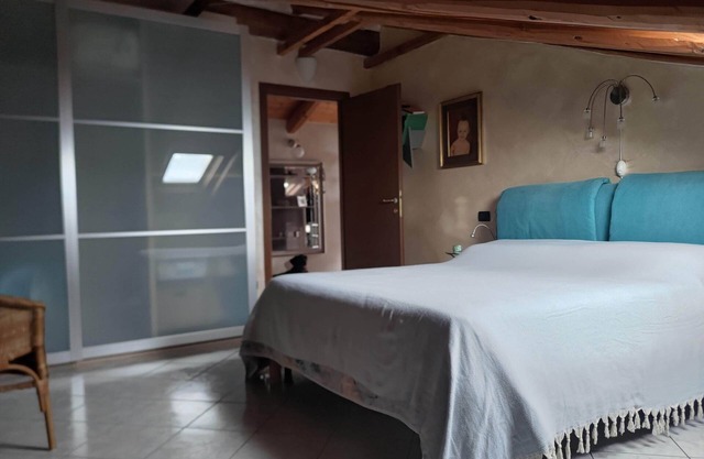 Apartment complete with fully equipped kitchen, refrigerator, dishwasher, tv, wifi, airco.