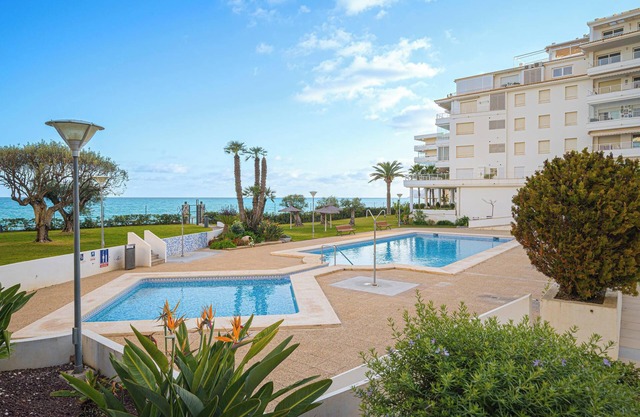 Apartment Costa Bella close to the Beach with Shared Pool & Wi-Fi