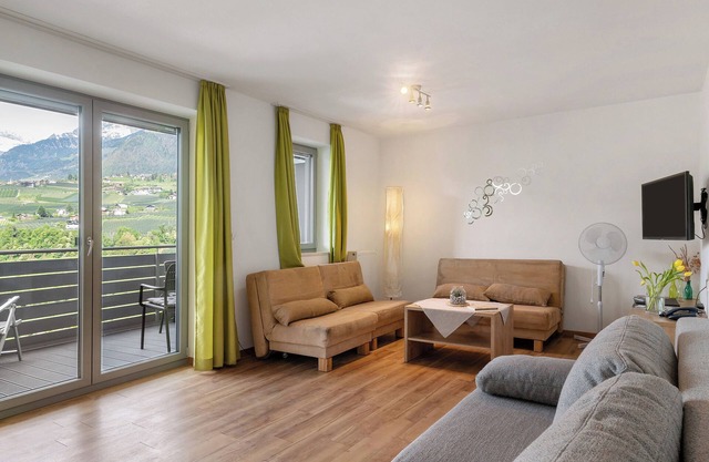 Apartment 'De Luxe 1' with Mountain View, Private Terrace and Wi-Fi