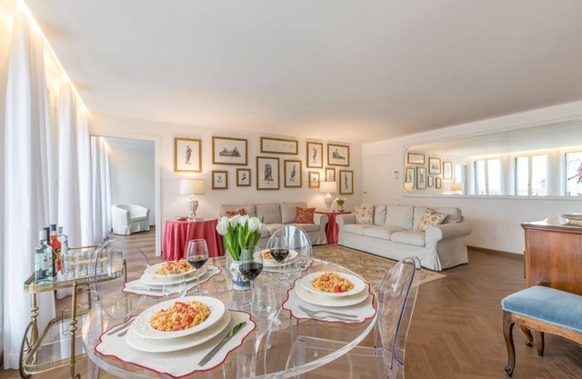 Apartment Elisa - Four Bedroom Villa, Sleeps 6