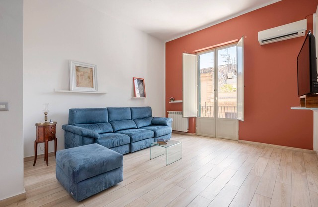 Apartment 'Fb House' with Balcony, Wi-Fi and Air Conditioning
