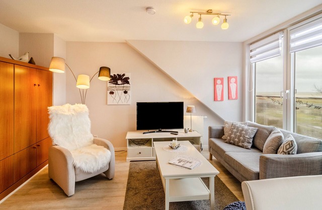 Apartment 'Ferienhaus Raschke' with Sea View, Private Terrace and Wi-Fi