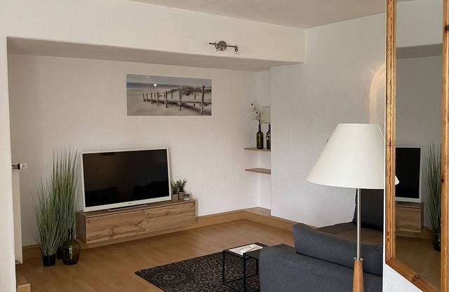 Apartment Ferienwohnung 2 with Private Garden and Wi-Fi