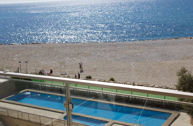 APARTMENT/FLAT SEAFRONT LOCATED IN TOWN CENTER, QUIET AREA