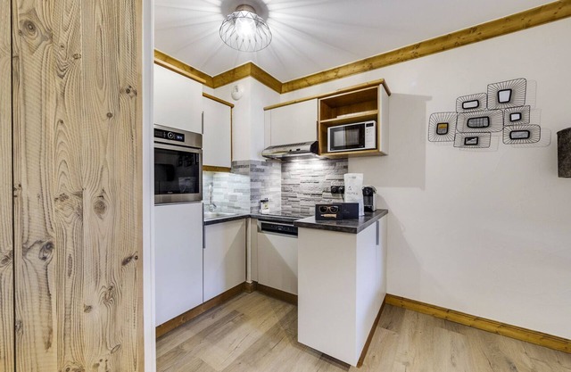 Apartment Cabriolet - One Bedroom Villa, Sleeps 4