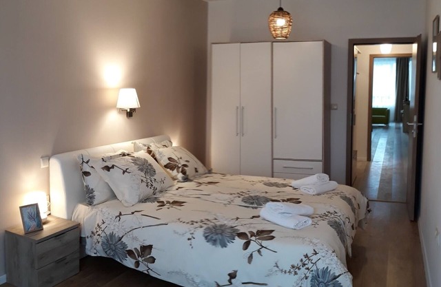 Apartment "Green Apple' With parking place - 5 min from the center of the city!
