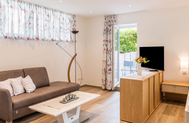 Apartment Haus Amber with Balcony, Shared Garden & Wi-Fi