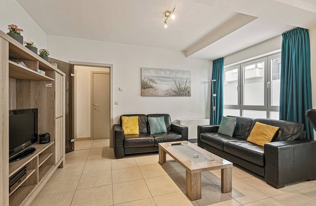 Apartment in Blankenberge near the Marina