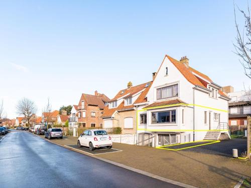 Apartment in Koksijde near the Beach