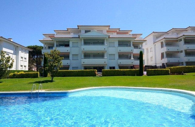 Apartment in Pals near Golf & Beach