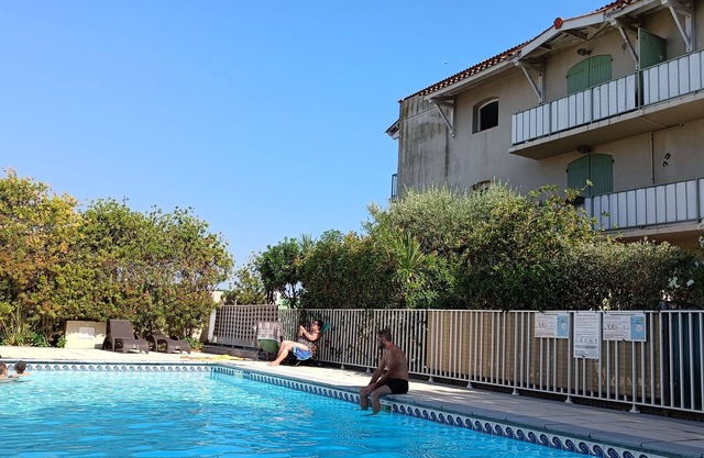 Apartment in Residence with, Swimming Pool and Private Parking near the Beachn