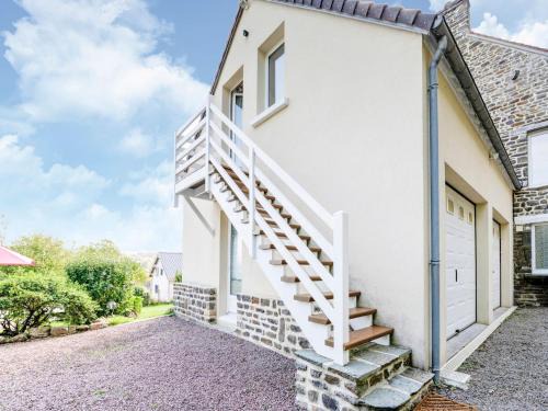 Apartment in Saint-Rémy near Lake