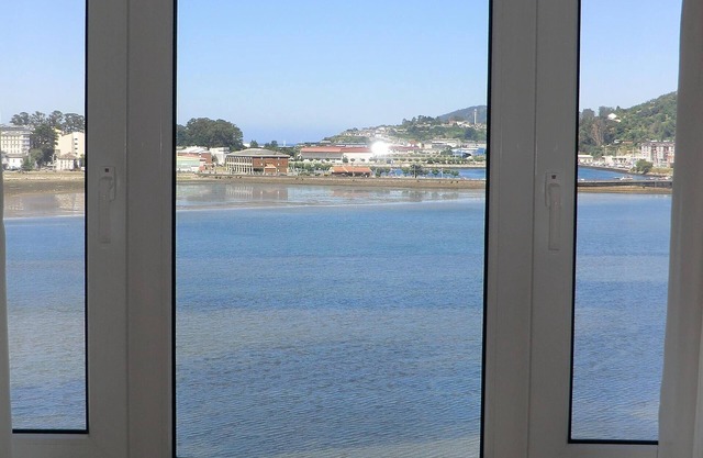Apartment in Viveiro with views to the estuary