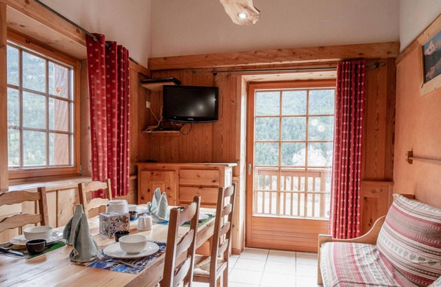 Apartment 'Le Monolithe' with Mountain View, Balcony and Wi-Fi