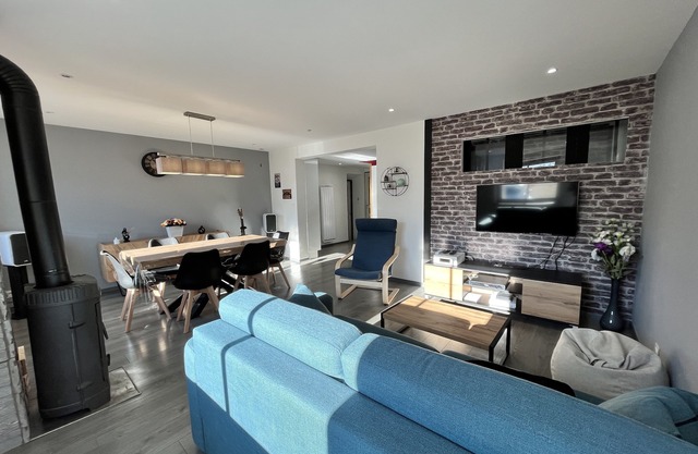 Apartment like a house 4 p 95 m2,3 bedrooms mountain view - outside access