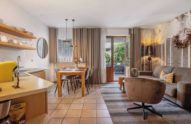 Apartment 'Mair In Schenna C' with Shared Terrace and Wi-Fi