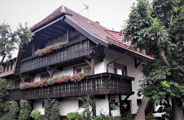 Apartment 'Morgensonne' with Balcony, Forrest View, Shared Garden and Wi-Fi