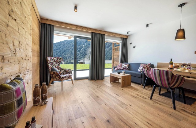 Apartment "Mulin Moidl" next to the Skiing Area with Mountain View, Sauna & Garden