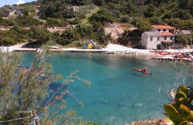 Apartment Nikola - in front of the sea: - Cove Donja Krusica (Donje selo), Island Solta, Croatia