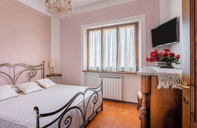 Apartment 'Nonna Teta 3' with Private Garden