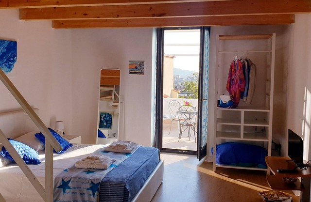 Apartment on 2 levels with garden view terrace