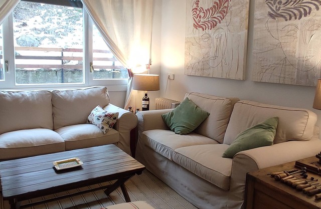 APARTMENT ON FOOT OF TRACK IN BAQUEIRA