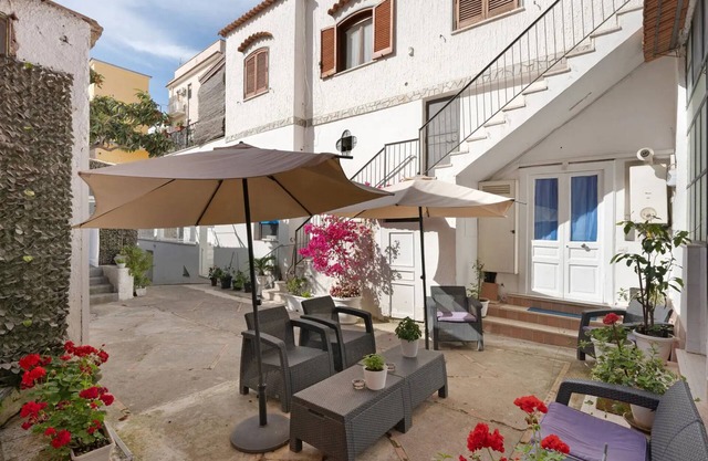 Apartment 'Penisola Apartments' with Shared Terrace, Wi-Fi and Air Conditioning