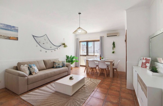 Apartment 'Refúgio Do Mar' with Balcony, Wi-Fi and Air Conditioning
