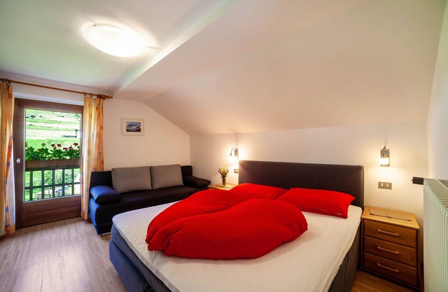 Apartment "Rieglhof Kükennest" with Mountain View, Garden & Wi-Fi