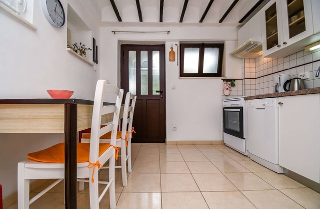 Apartment Ribica (56381-A1) - Slatine (Ciovo)