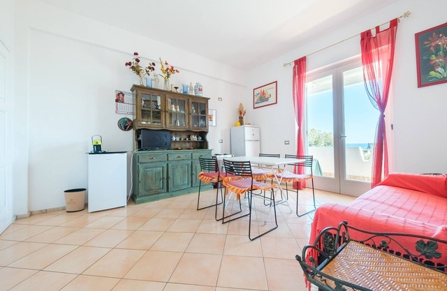 Apartment 'Suite De Pasquale 3 Camere' with Sea View, Wi-Fi and Air Conditioning