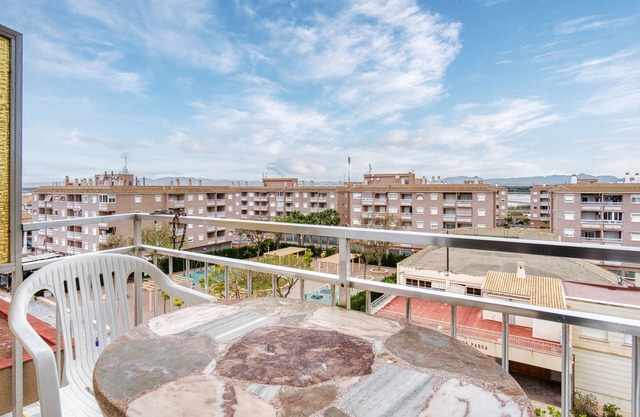 Apartment 'Sunflower Ronda' with Shared Terrace and Wi-Fi