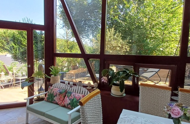 Apartment 'Weinbergsblick' with Private Terrace, Private Garden and Balcony