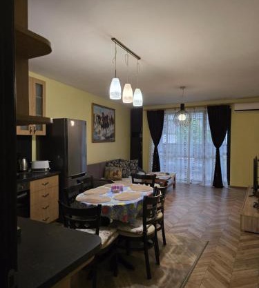 Apartment Wild Walnut