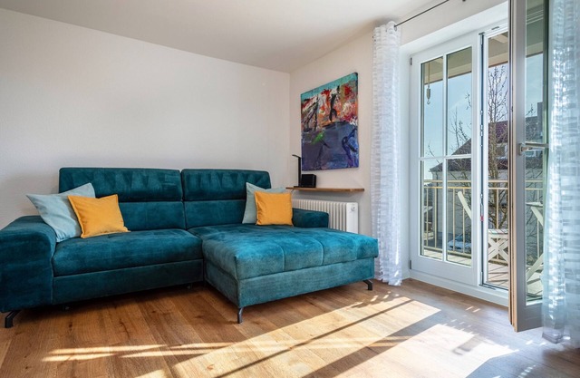 Apartment 'Windhager Seeblick' with Lake View, Balcony and Wi-Fi