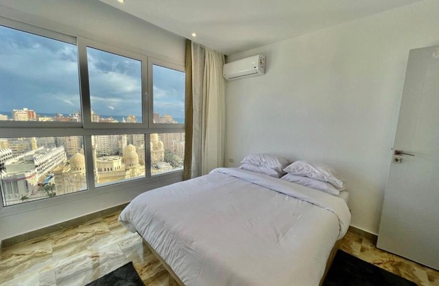 Apartment with a view of the sea