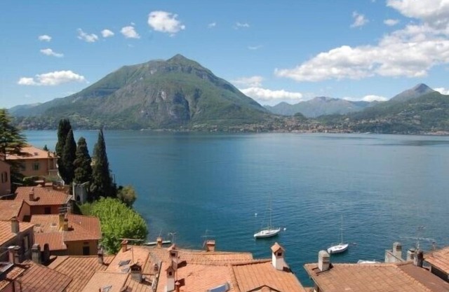 Apartment with breathtaking view over the lake, no car needed