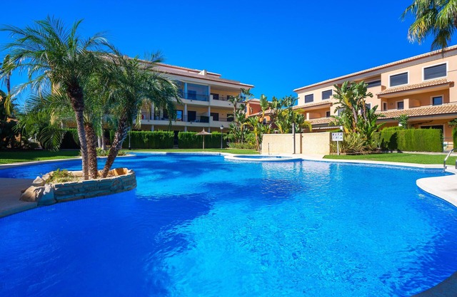 Apartment with communal pool in Javea, Costa Blanca, Spain for 8 persons