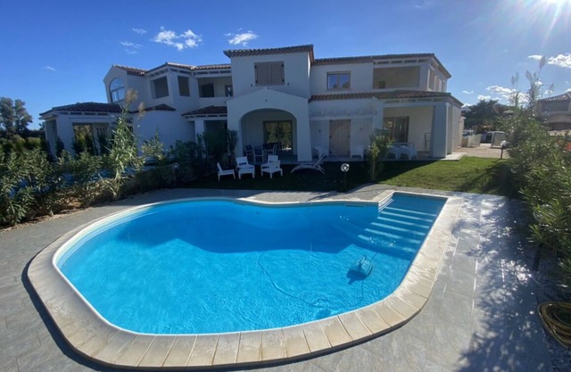 Apartment with pool budoni rentals 650m from the beach