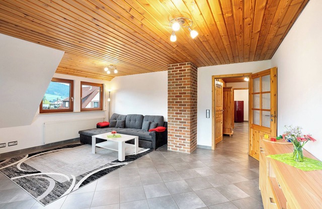 Apartment 'Wohnung Kuhblick' with Balcony and Wi-Fi