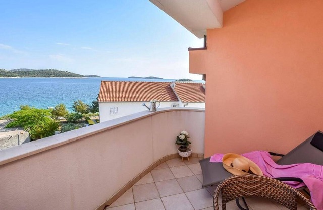 Apartments Anka (22951-A1) - Rogoznica