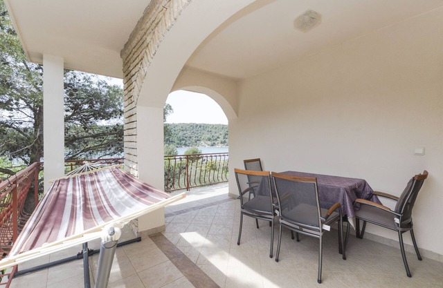 Apartments Davor (21221-A1) - Jadrtovac