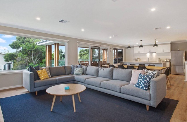 Apollo Grand - Spectacular, Linen Provided, Free WI-FI, New Listing 2019