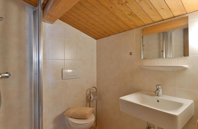App. Fox, 3 bedrooms, 2 bathrooms with shower + WC - house fable