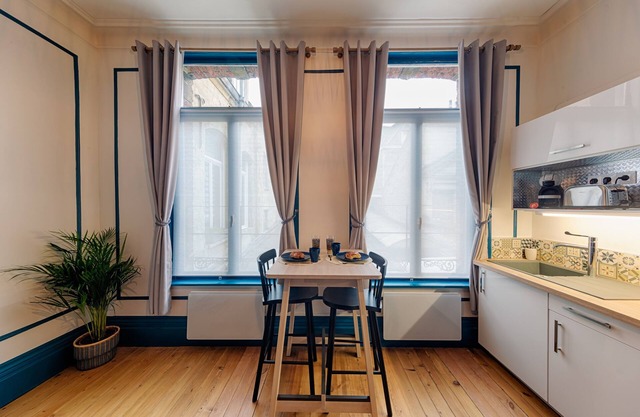 Appart'Hotel Valenciennes - Le CoCon Des Anges