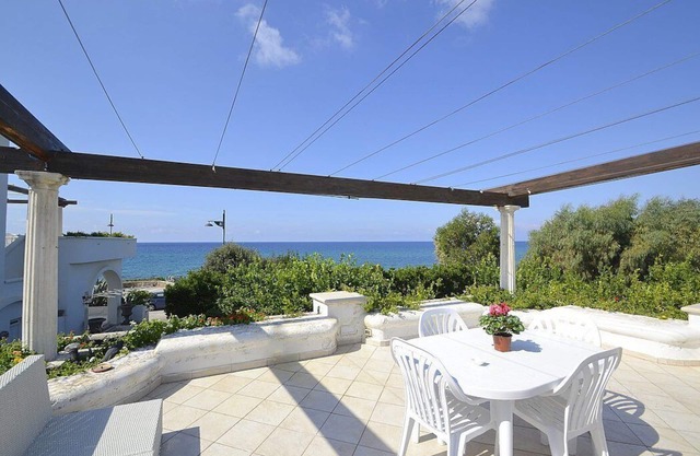 Appartamento Apollonia C: A bright and cheerful studio apartment situated at a short distance from the beach, with Free WI-FI.