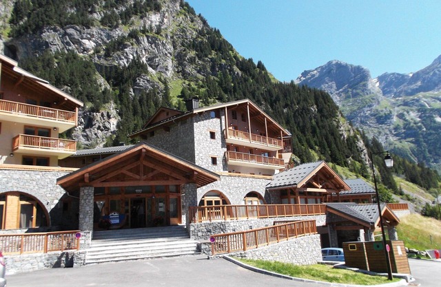 Appartement Skis aux pieds! Accès Piscine + Sauna