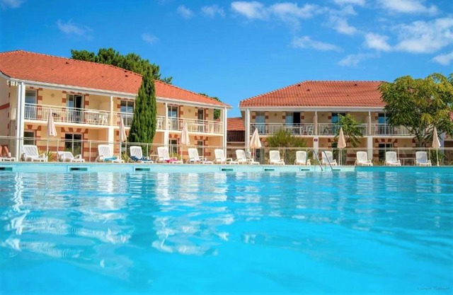 Appartement 6 personnes totalement rénové avec piscine