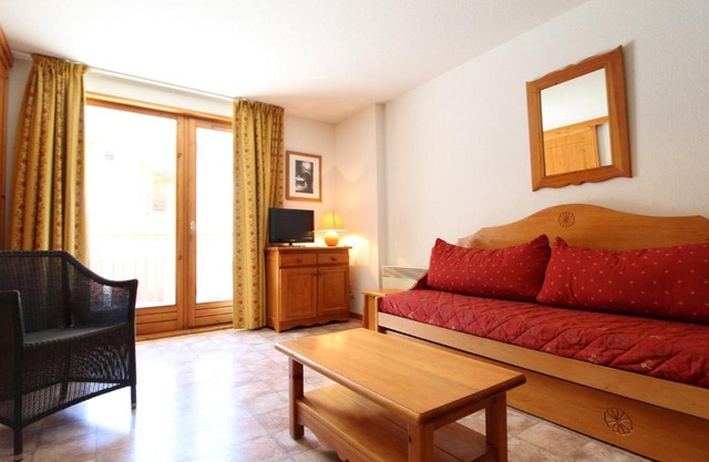 Appartement 6 pers au centre de Lanslevillard-Val Cenis, proche pistes, balcon exposé sud - FR-1-508-107