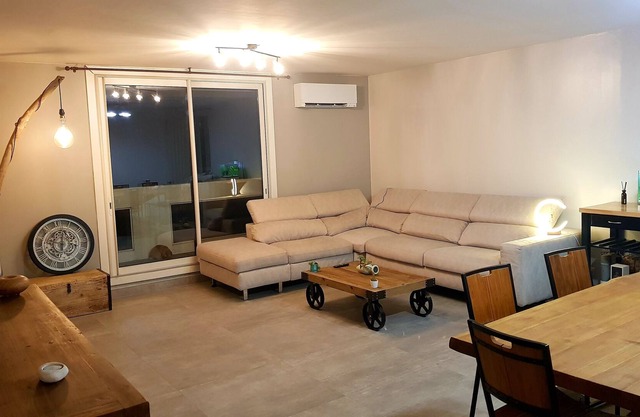 Appartement 80m2 Refait à Neuf Avec Jacuzzi sur Marignane